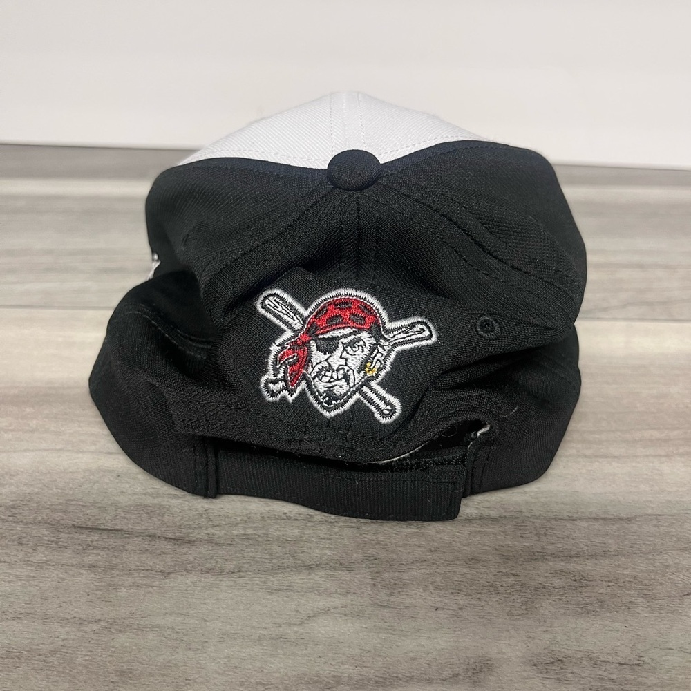 Pittsburgh Pirates Buccos‎ MLB Baseball Cap Hat OSFM embroidered - Picture 3 of 6